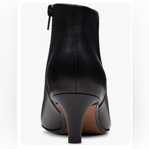 NWOT Clarks Linvale Sea Black Leather Kitten Heel Ankle Boots - Picture 8 of 8